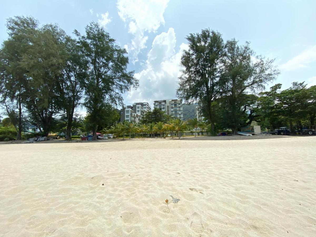 By The Sea @ Luxury Suites, Batu Ferringhi Kültér fotó